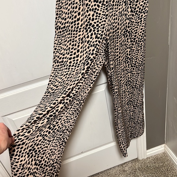 Sadie & Sage Leopard Jumpsuit - Picture 4 of 9
